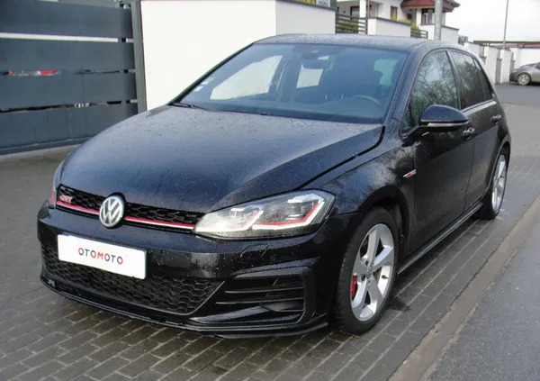 samochody osobowe Volkswagen Golf cena 48800 przebieg: 60000, rok produkcji 2019 z Człuchów